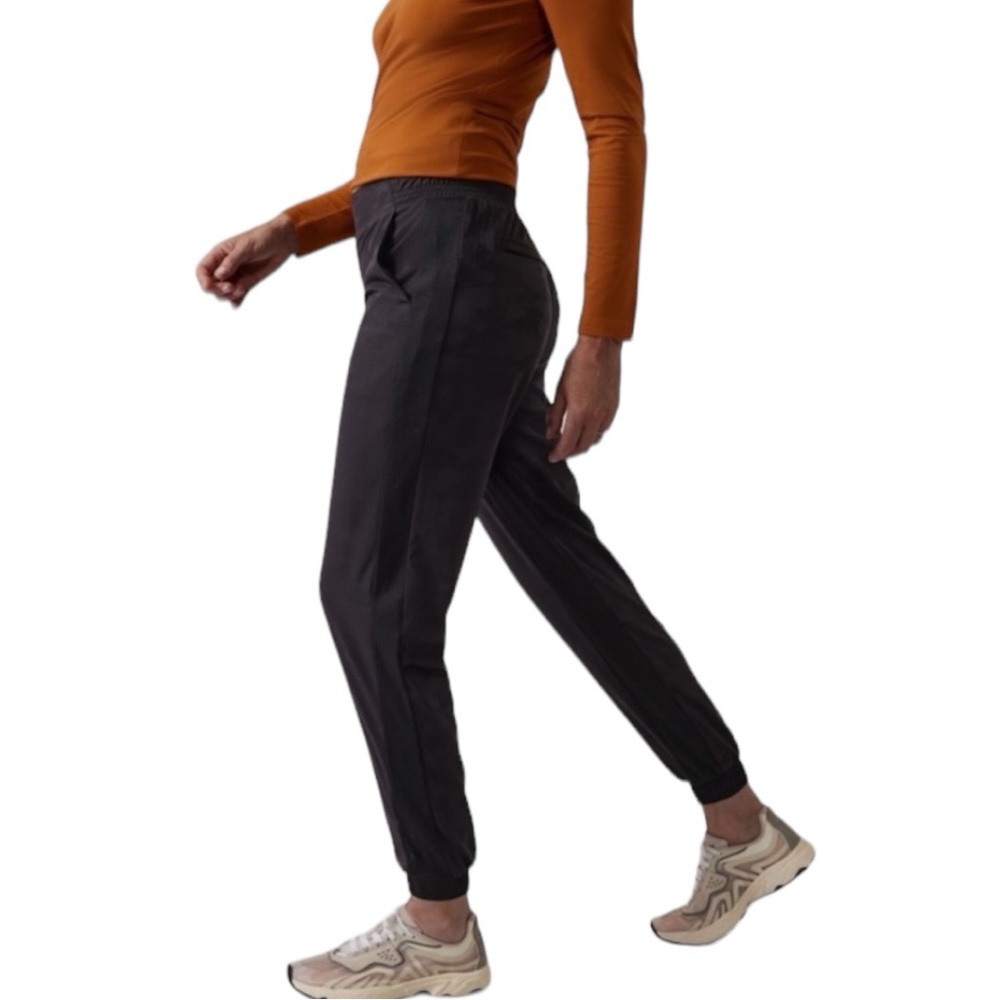 Athleta Brooklyn Black Camo Lined Joggers